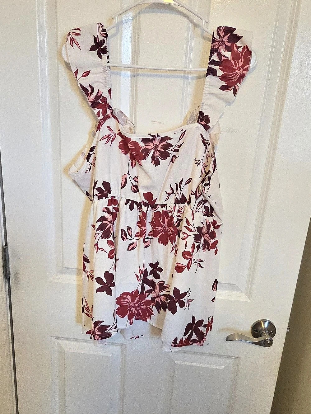 Bloomchic Floral Tank Top in White & Red Size Xl - Picture 3 of 4